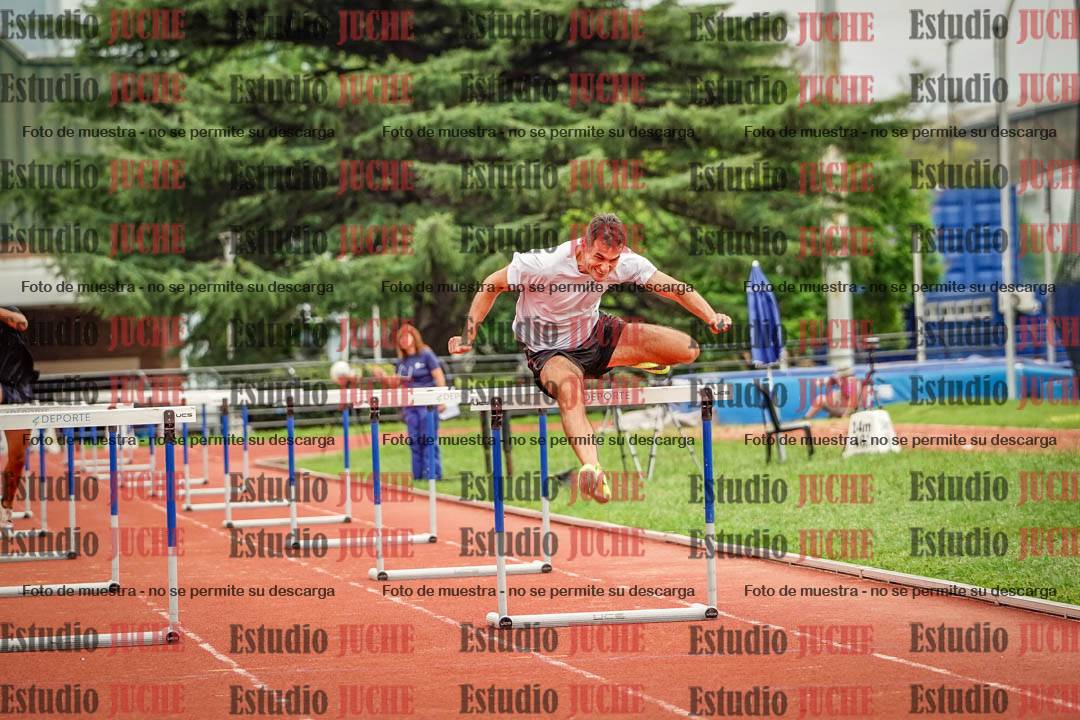 Fotos de los 110 m con vallas de varones - decatlón 6