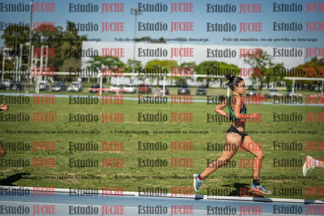 Fotos de los 5000 m de mujeres y varones - serie 1