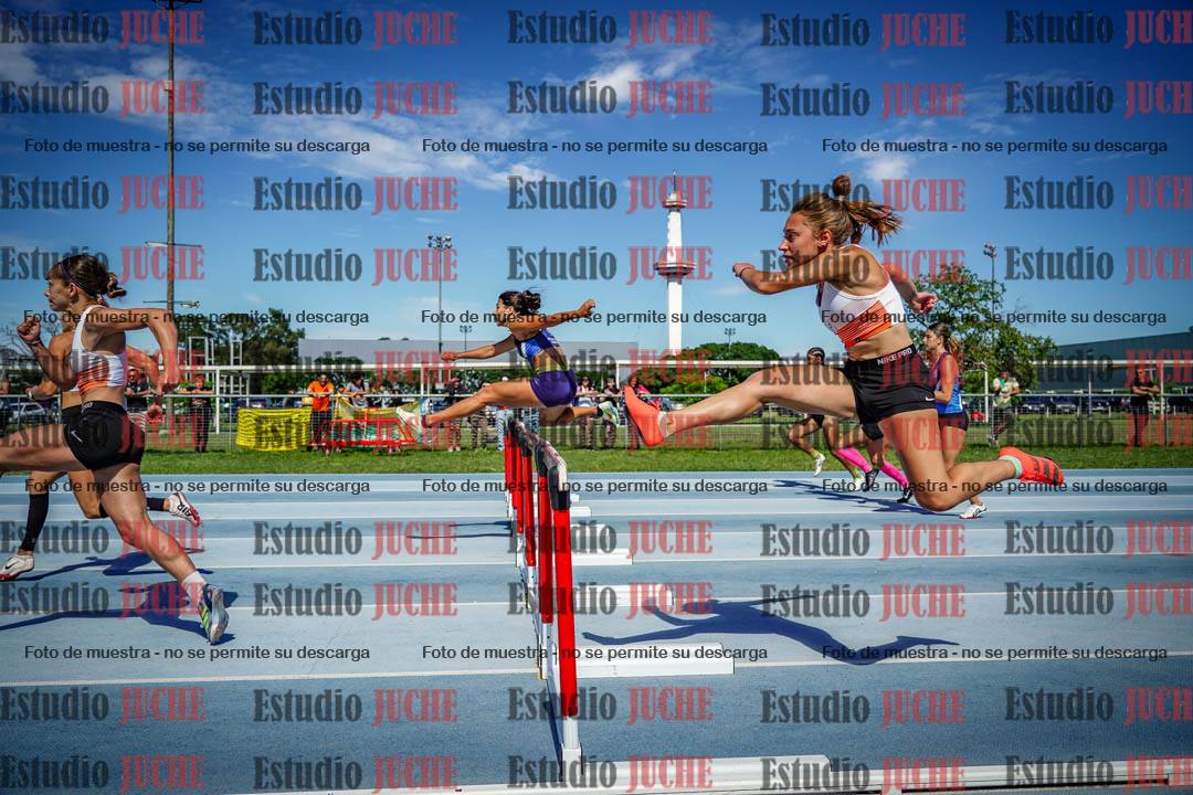 Fotos de los 100 m con vallas de mujeres
