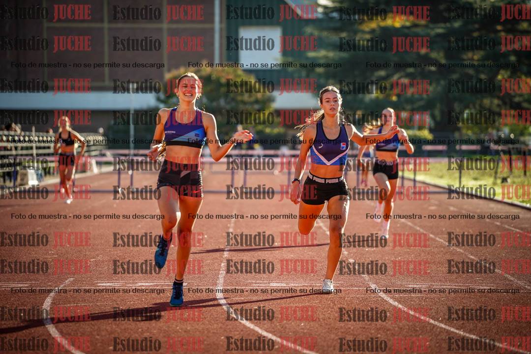 Fotos de los 295 m con vallas de mujeres