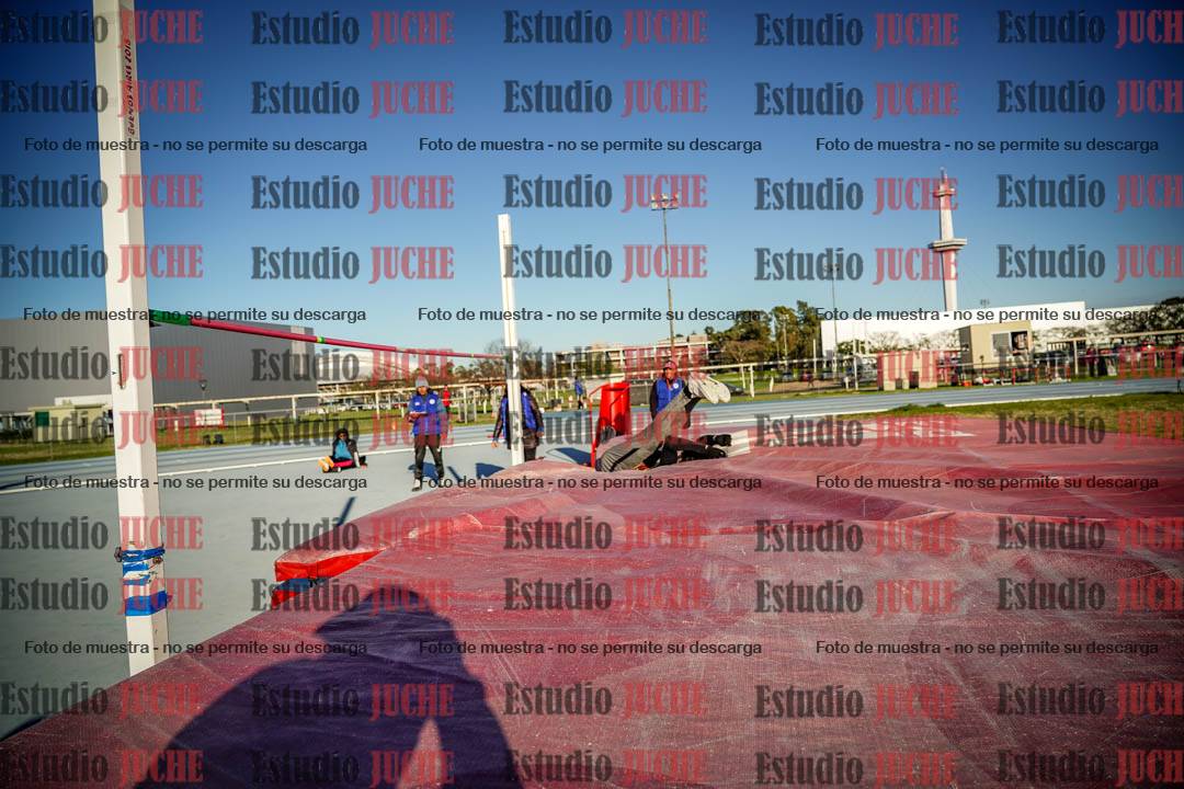 Fotos del salto en alto de varones