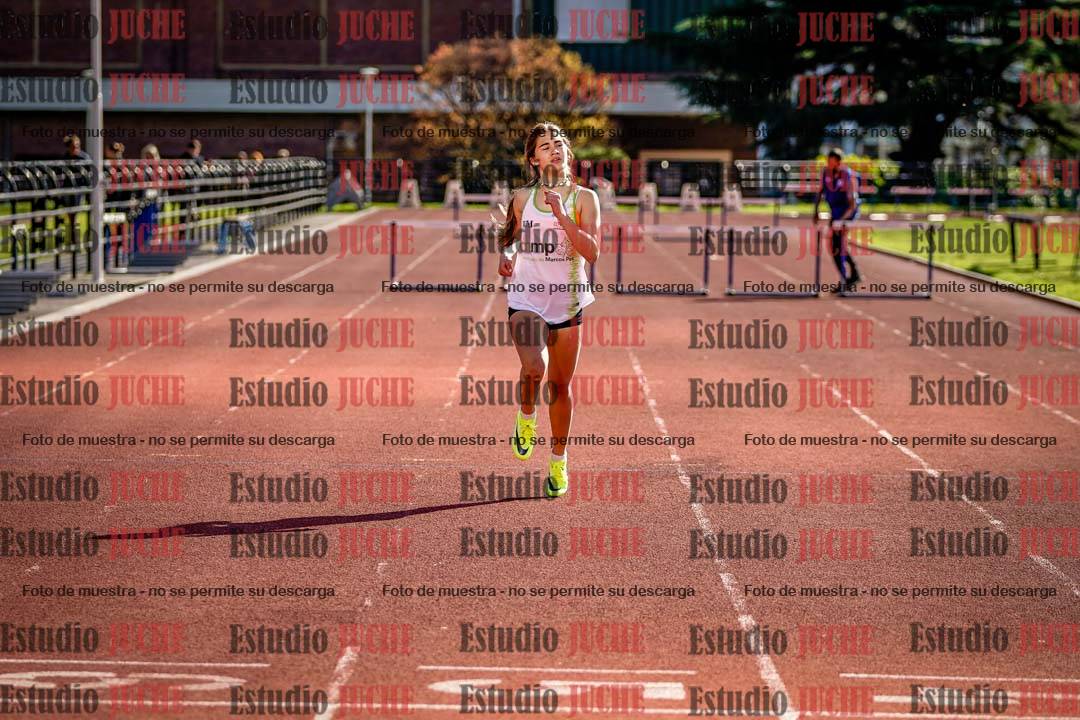 Fotos de los 295 m con vallas de mujeres