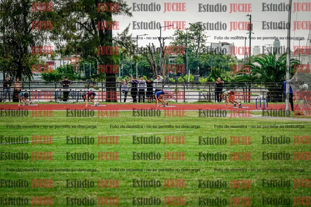 Fotos de los 295 m con vallas de mujeres