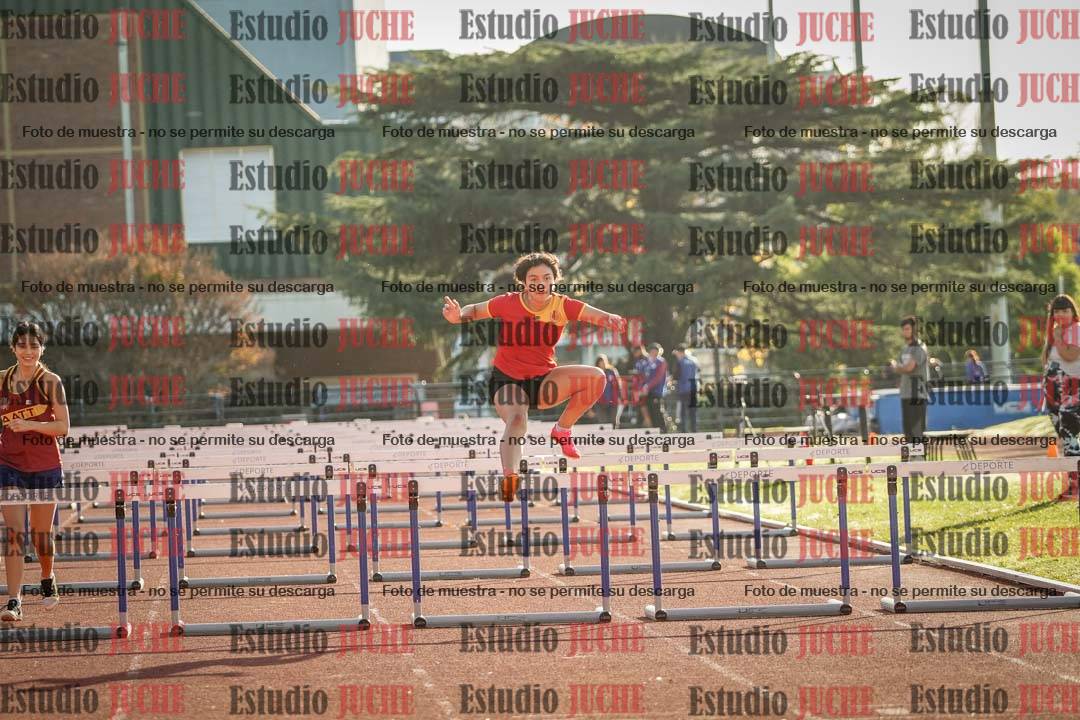 Fotos de los 100 m con vallas de mujeres - hepta 1