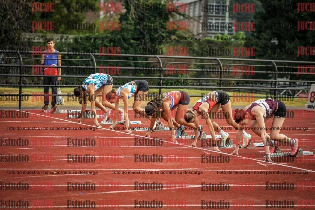 Fotos de los 100 m con vallas de mujeres