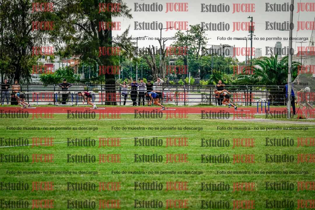 Fotos de los 295 m con vallas de mujeres