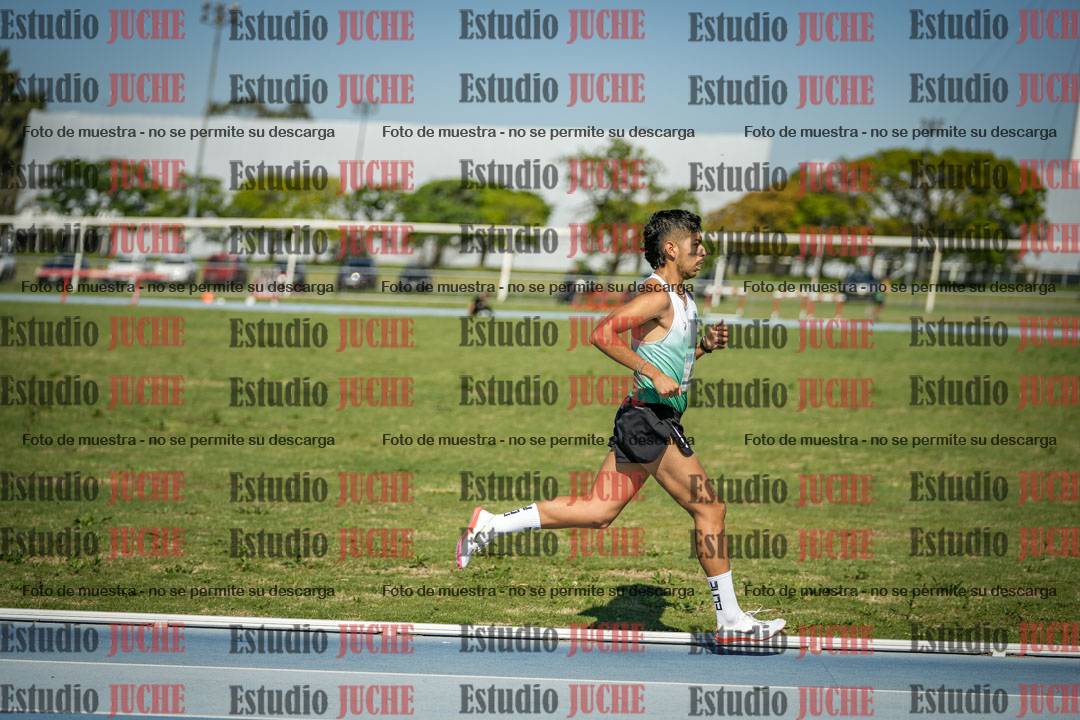Fotos de los 5000 m de mujeres y varones - serie 1