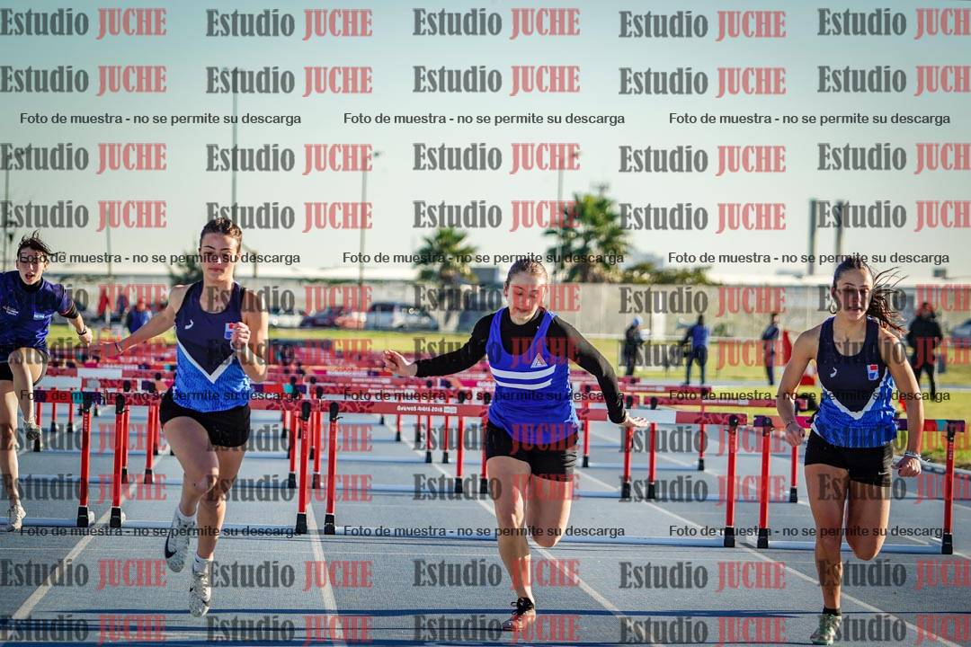 Fotos de los 100 m con vallas de mujeres