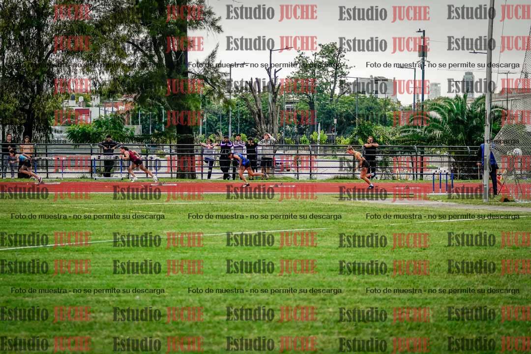 Fotos de los 295 m con vallas de mujeres