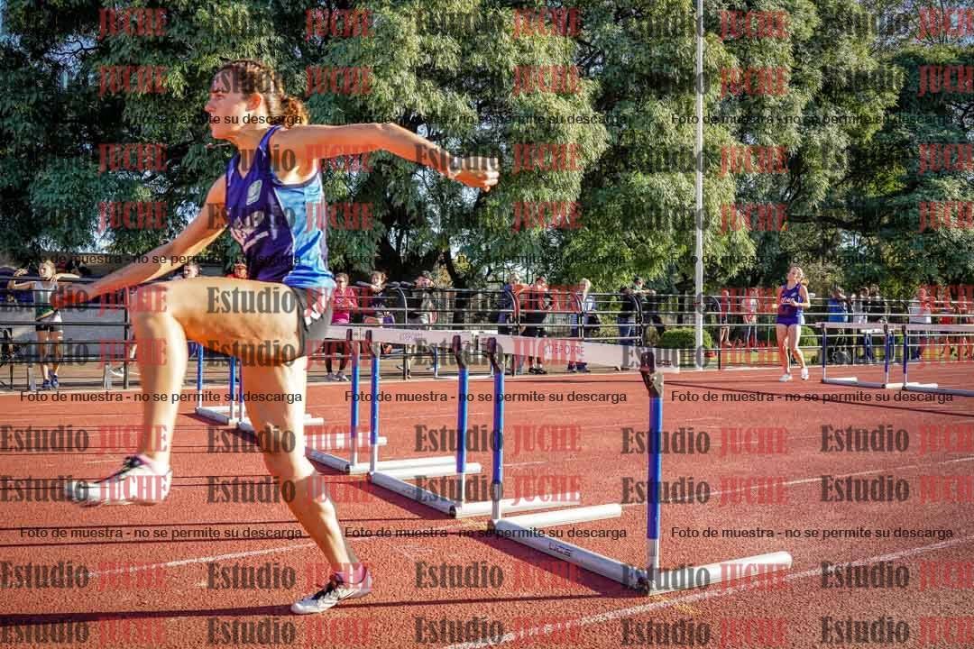 Fotos de los 100 m con vallas de mujeres
