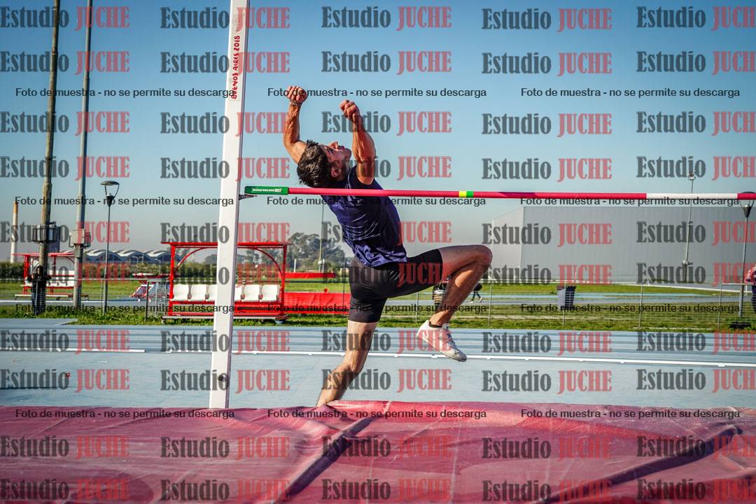 Fotos del salto en alto de varones