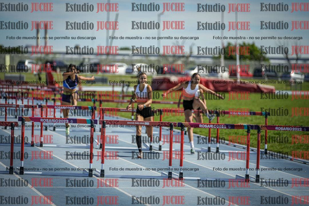 Fotos de los 100 m con vallas de mujeres