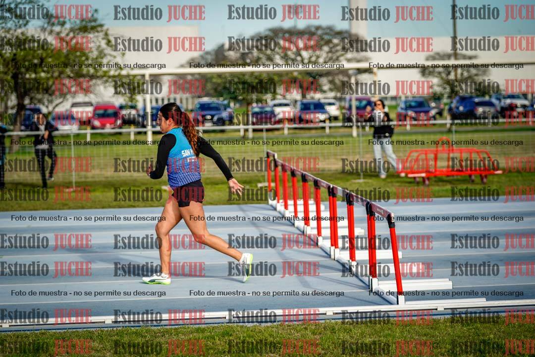 Fotos de los 100 m con vallas de mujeres