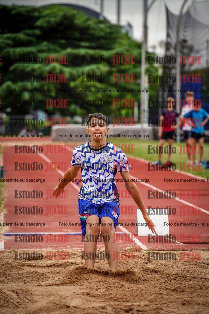 Fotos del salto en largo de varones - U14