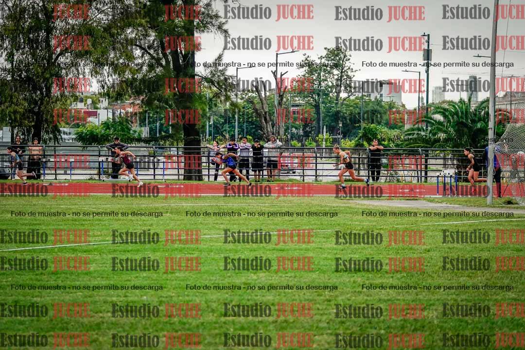 Fotos de los 295 m con vallas de mujeres