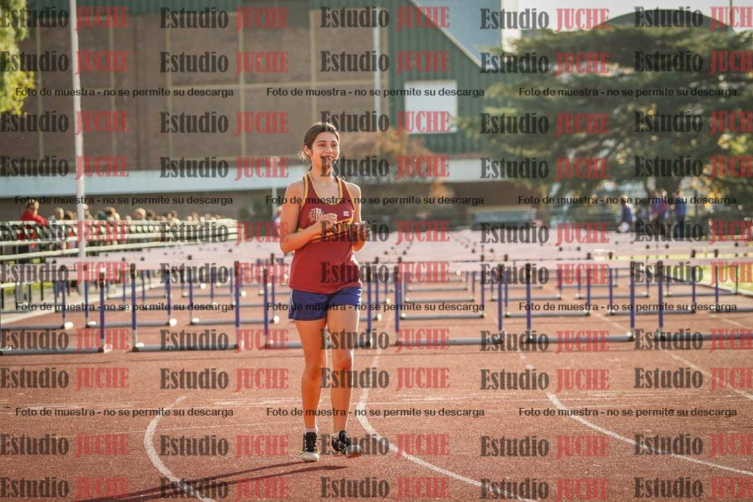 Fotos de los 100 m con vallas de mujeres - hepta 1