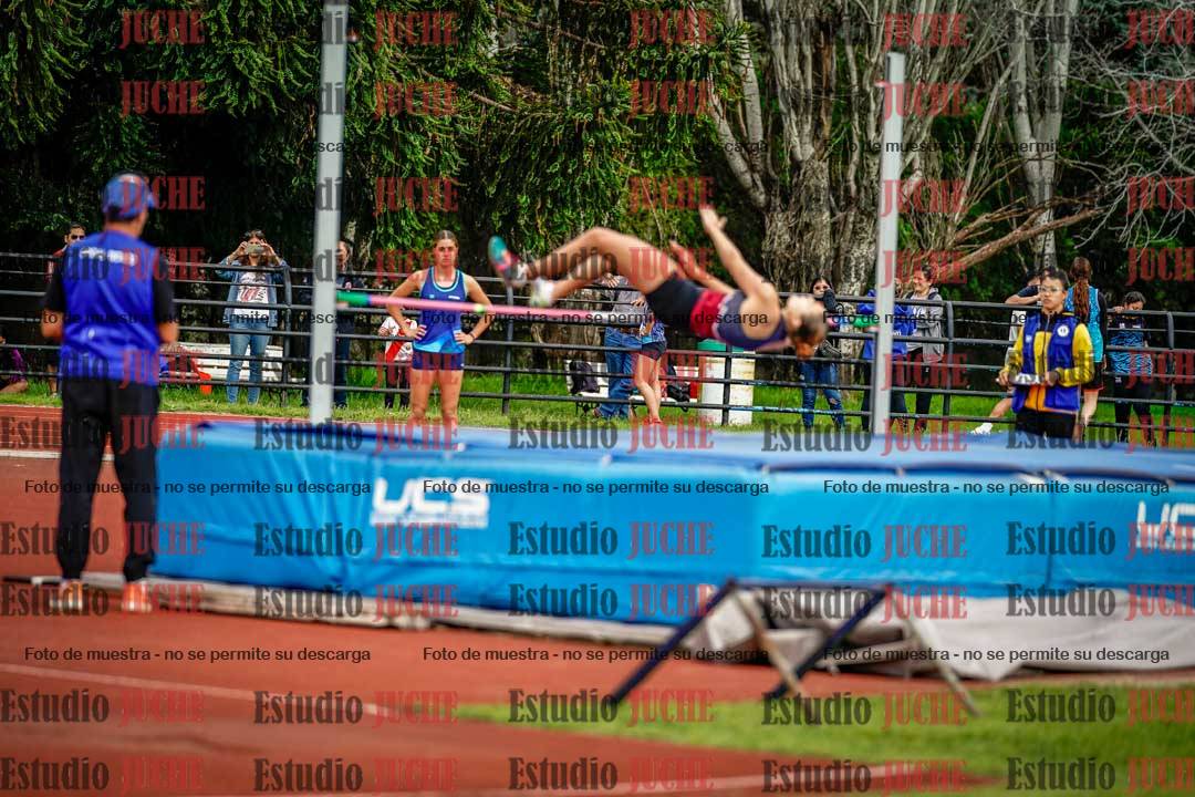 Fotos del salto en alto de mujeres