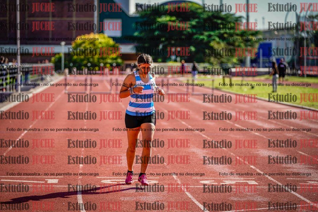 Fotos de los 295 m con vallas de mujeres
