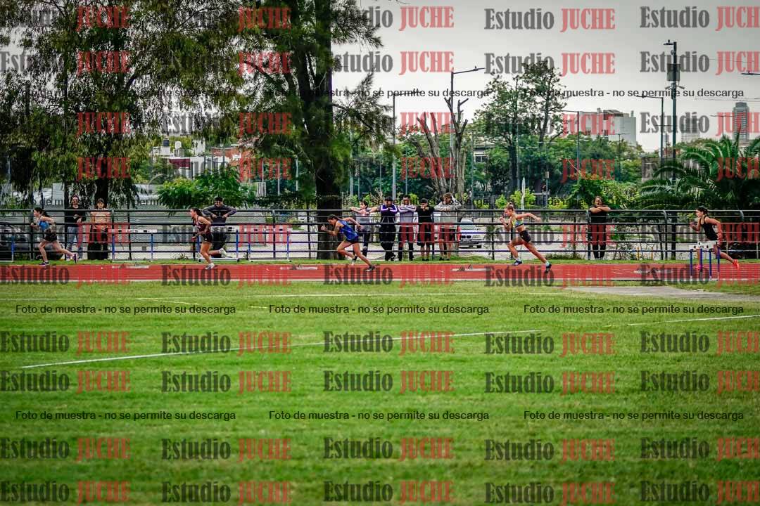 Fotos de los 295 m con vallas de mujeres