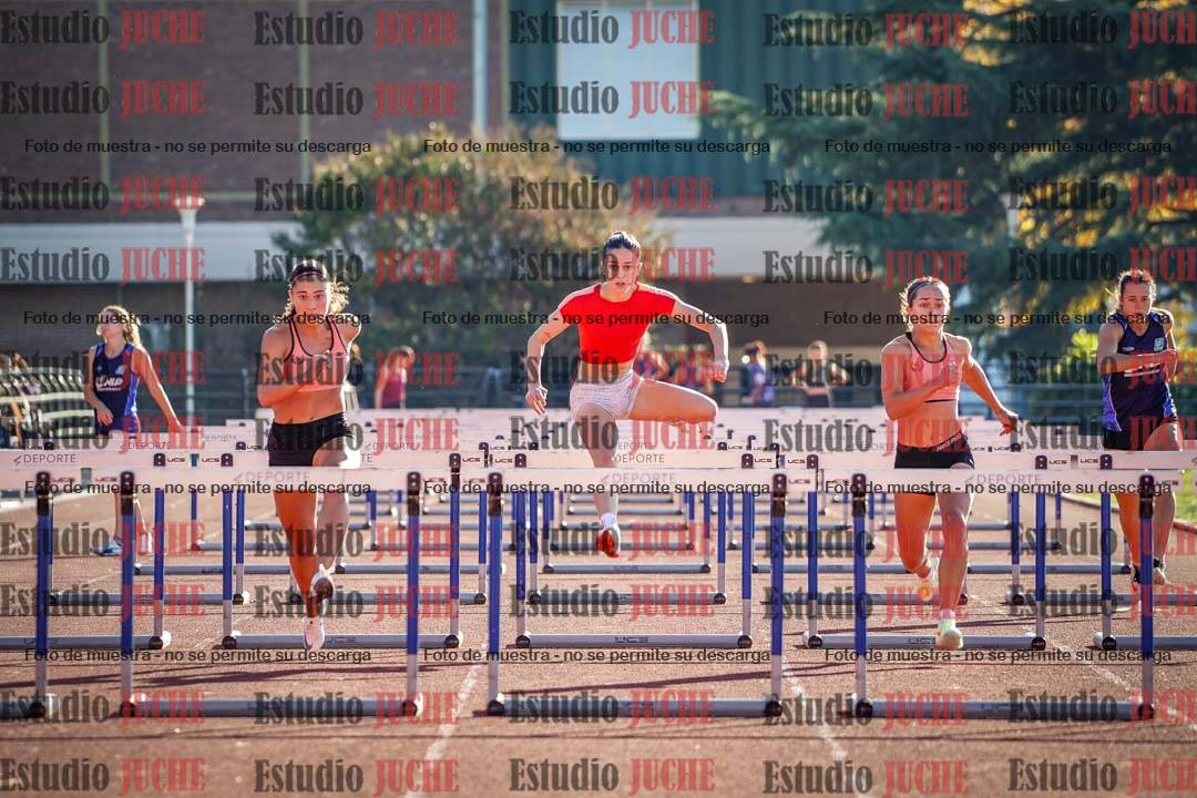 Fotos de los 100 m con vallas de mujeres