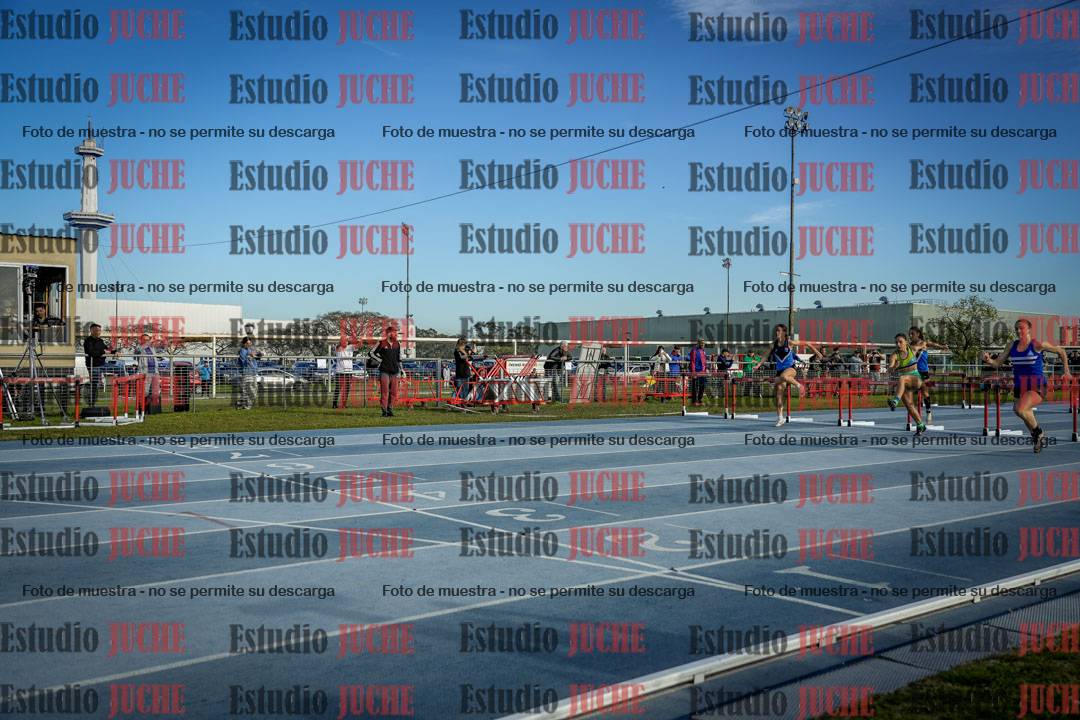 Fotos de los 100 m con vallas de mujeres