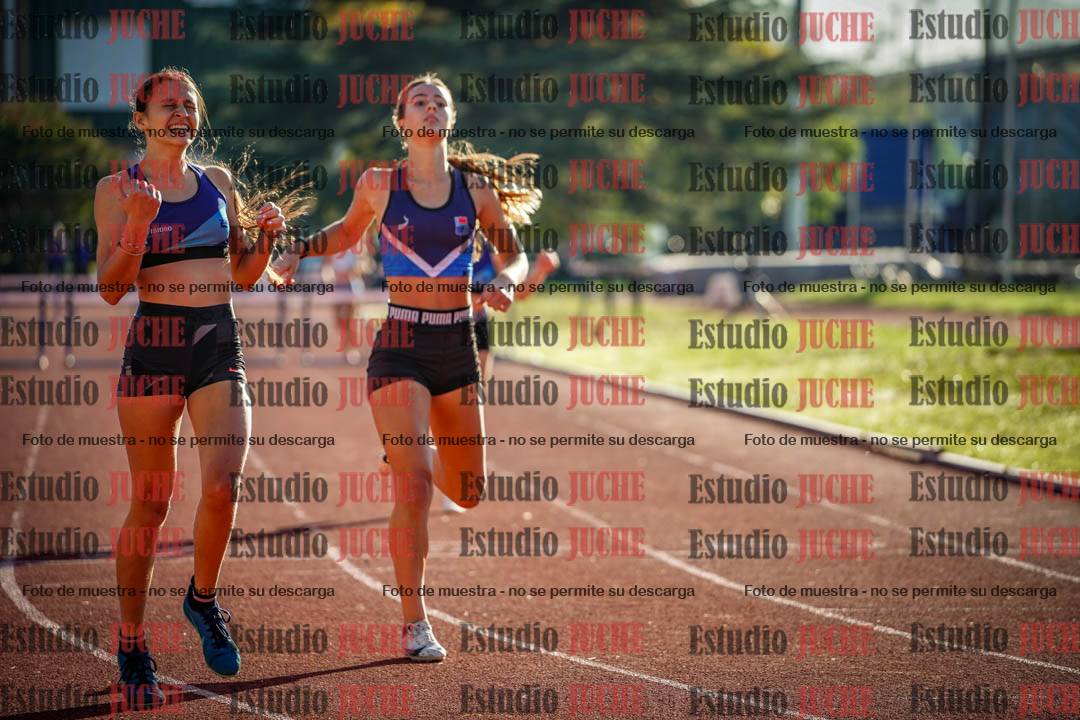 Fotos de los 295 m con vallas de mujeres