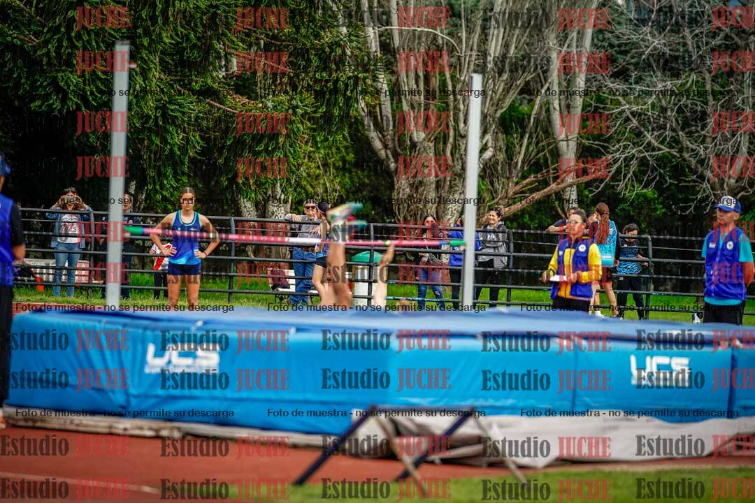 Fotos del salto en alto de mujeres