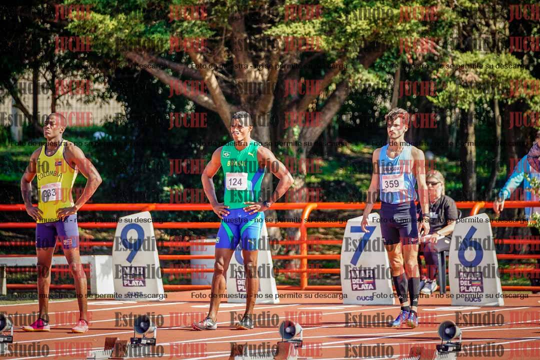 Fotos de los 100 m llanos de varones - deca 1
