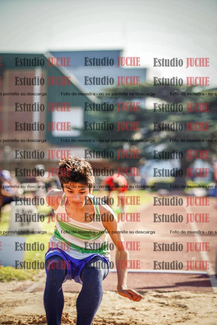 Fotos del salto en largo de varones - ambas categorías