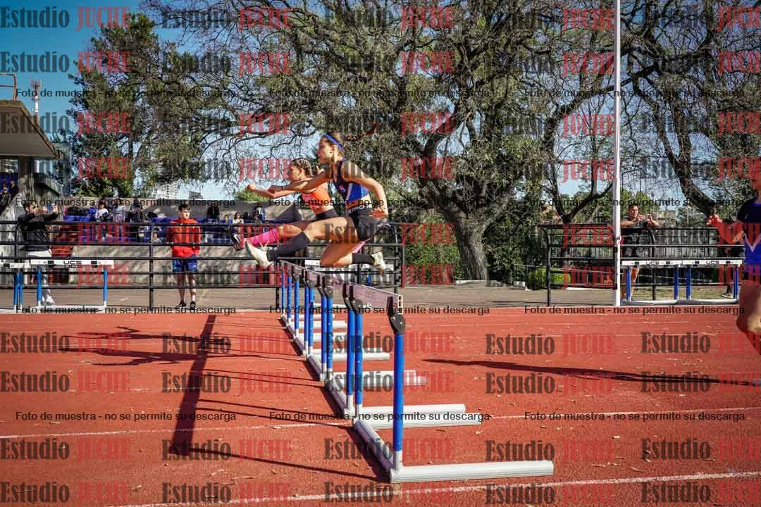 Fotos de los 295 m con vallas de mujeres