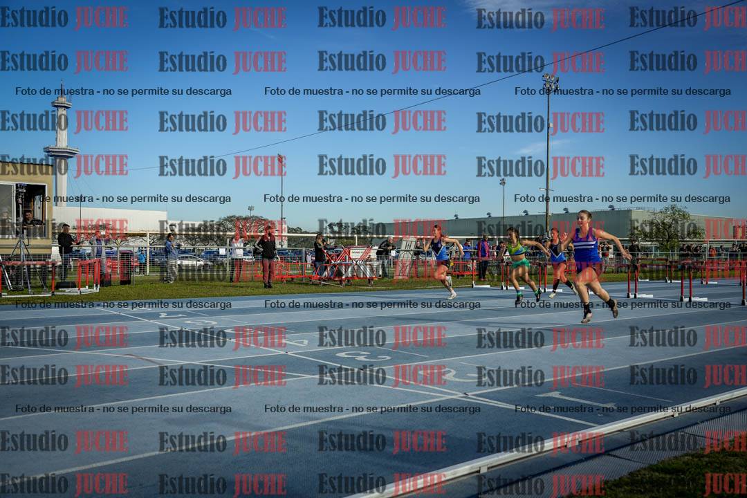 Fotos de los 100 m con vallas de mujeres