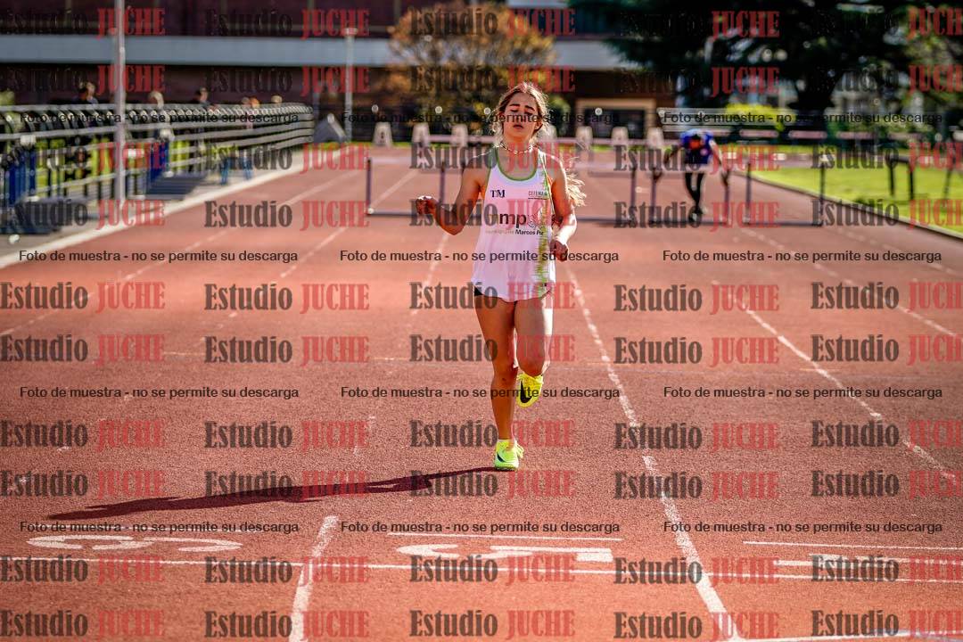 Fotos de los 295 m con vallas de mujeres