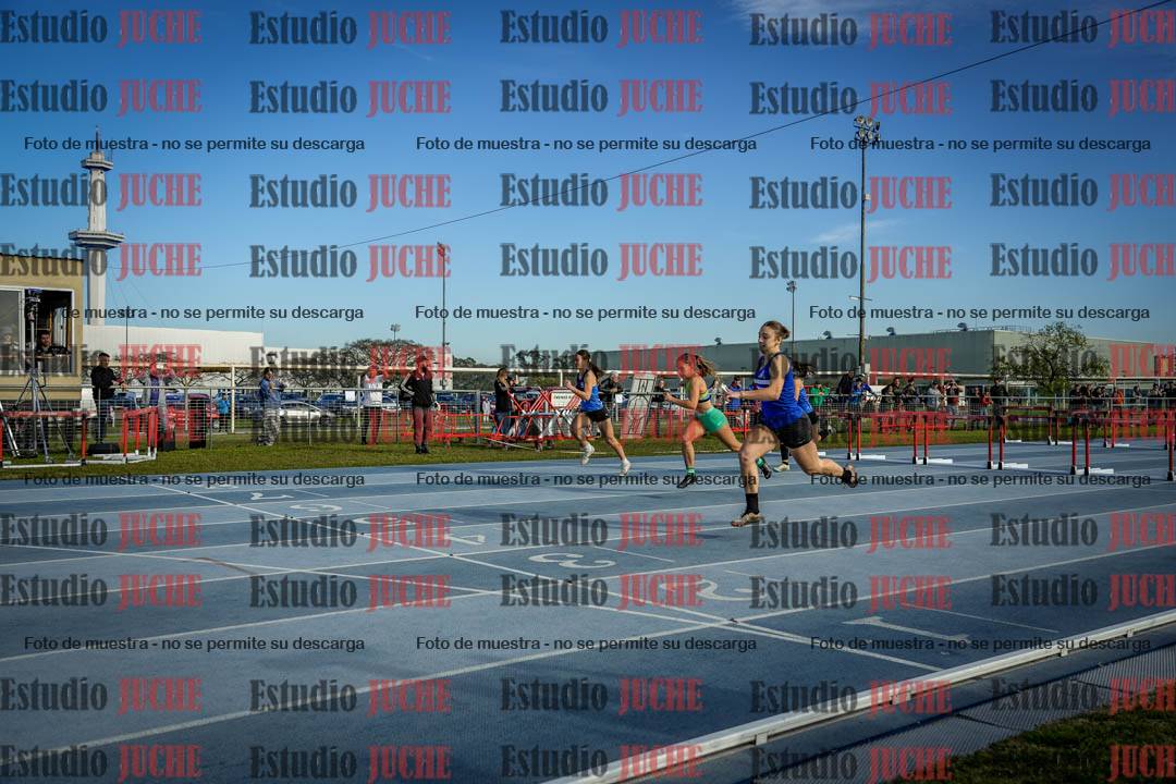 Fotos de los 100 m con vallas de mujeres