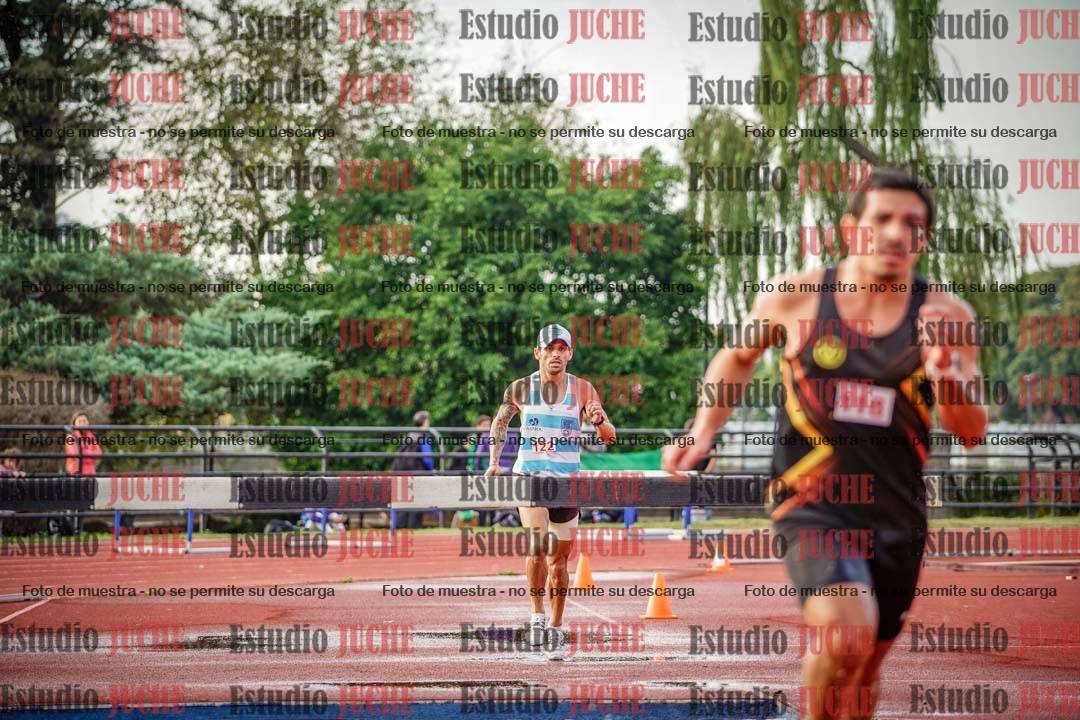 Fotos de los 3000 m con obstáculos de varones