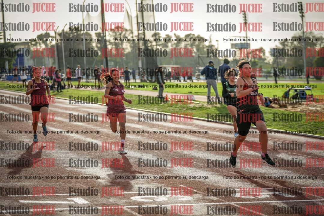 Fotos de los 80 m llanos de mujeres