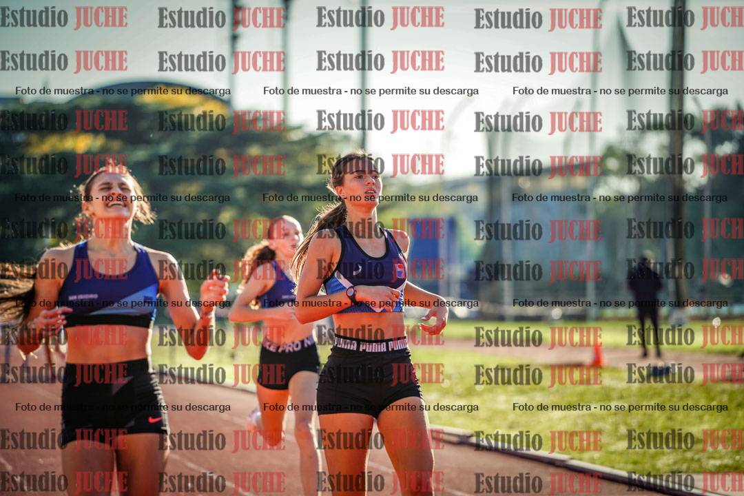 Fotos de los 295 m con vallas de mujeres