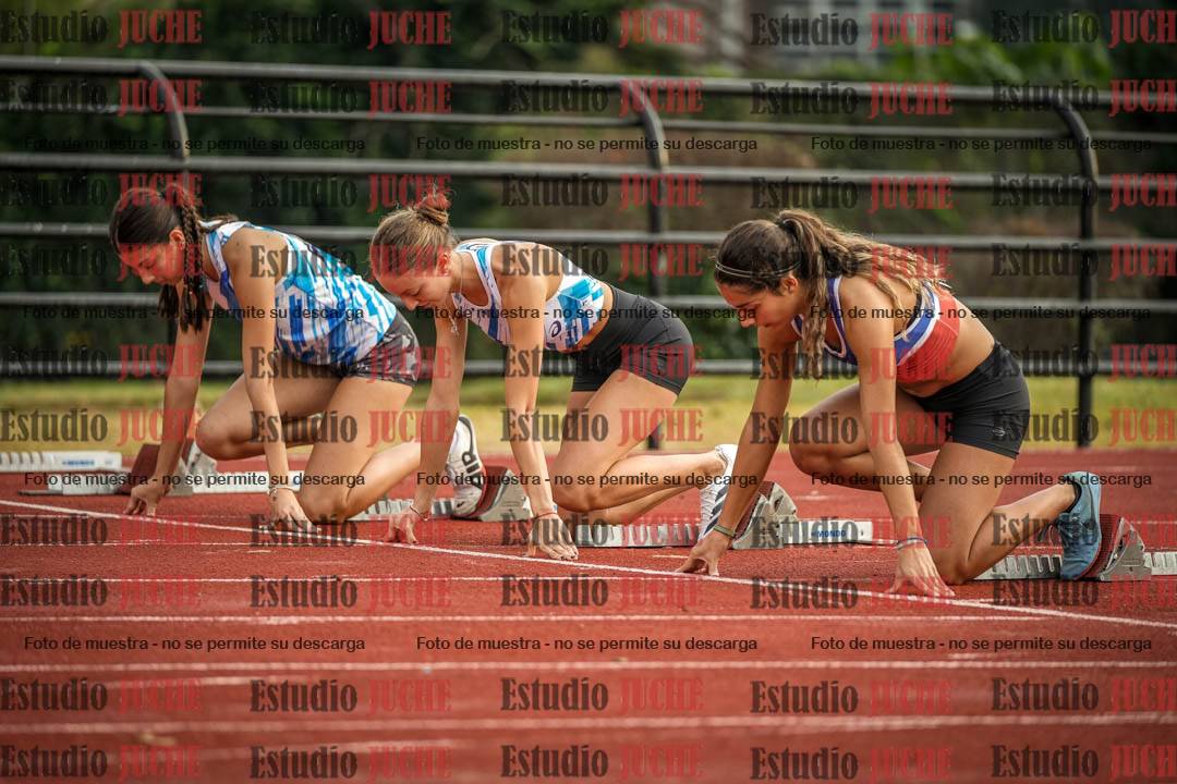 Fotos de los 100 m con vallas de mujeres
