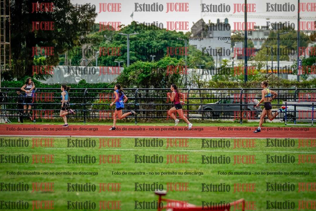 Fotos de los 295 m con vallas de mujeres
