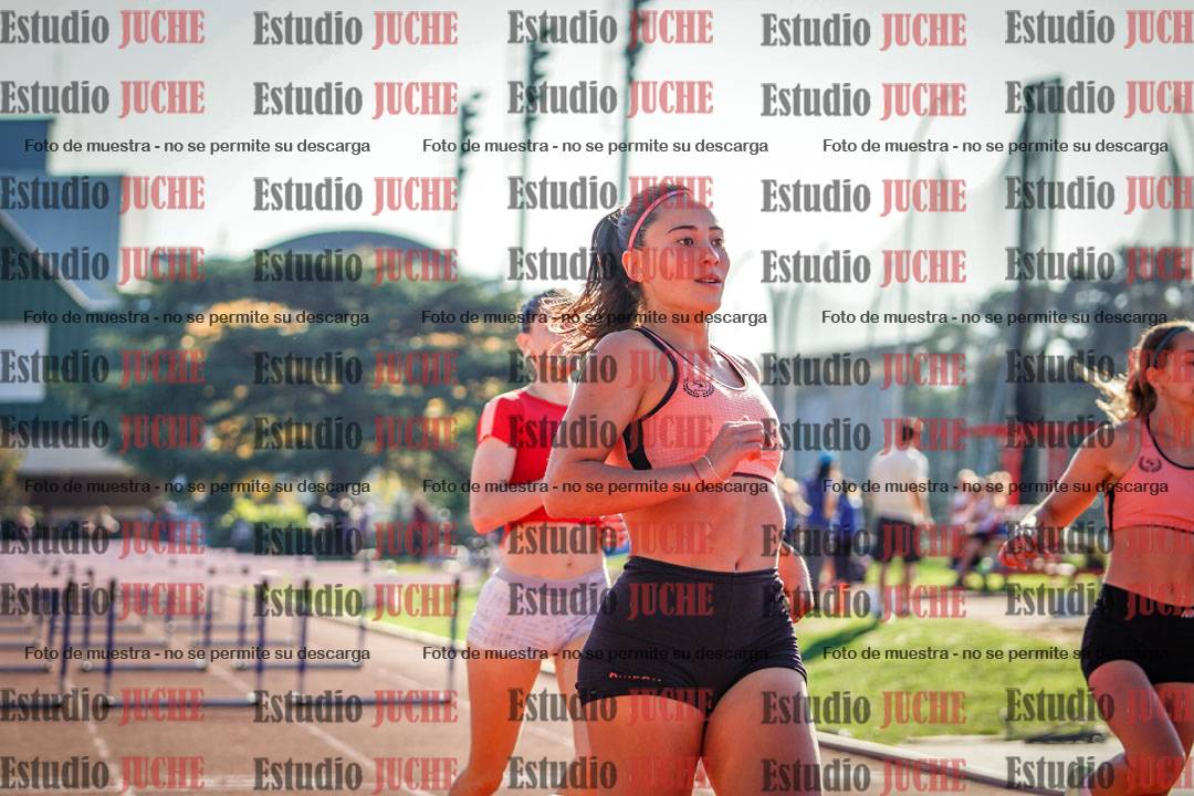 Fotos de los 100 m con vallas de mujeres