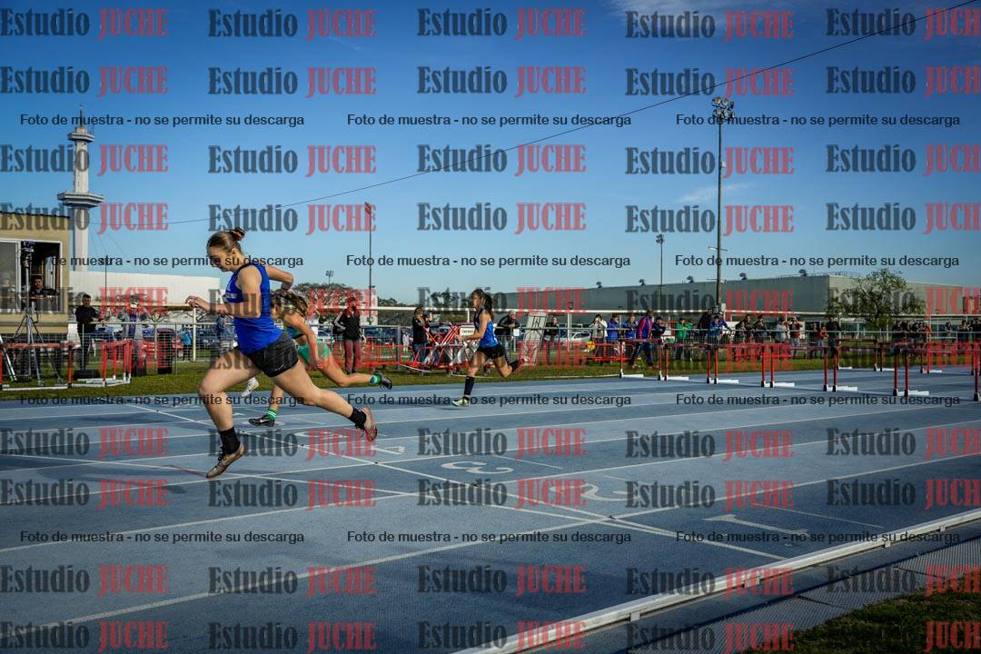 Fotos de los 100 m con vallas de mujeres