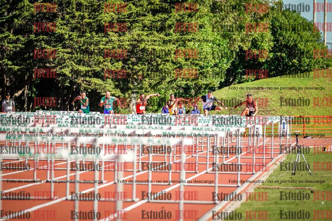 Fotos de los 100 m con vallas de varones - deca 6