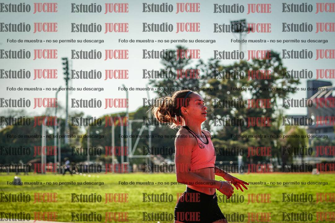 Fotos de los 100 m con vallas de mujeres