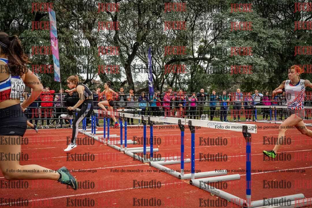Fotos de los 100 m con vallas de mujeres