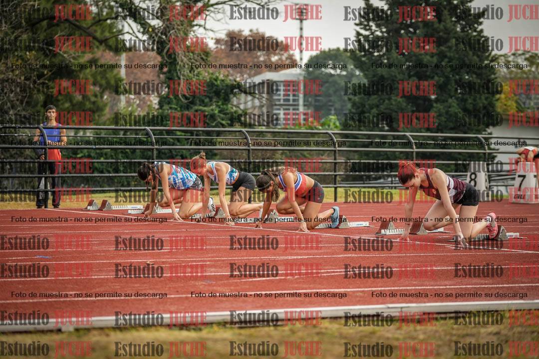Fotos de los 100 m con vallas de mujeres