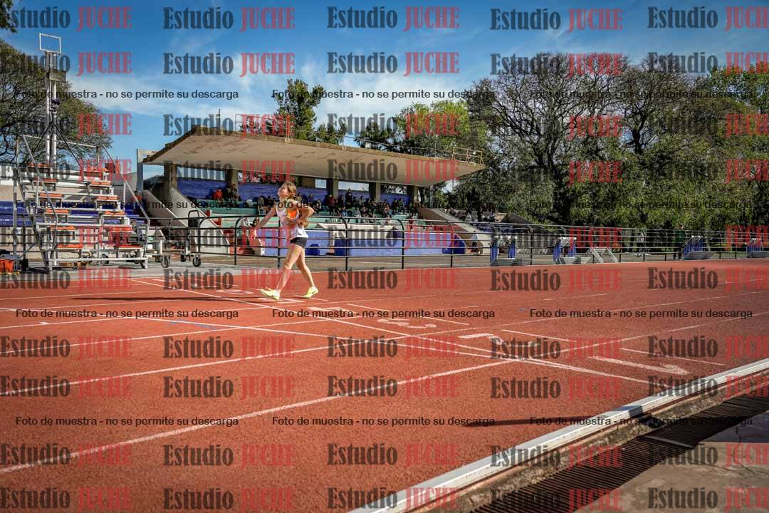 Fotos de los 295 m con vallas de mujeres