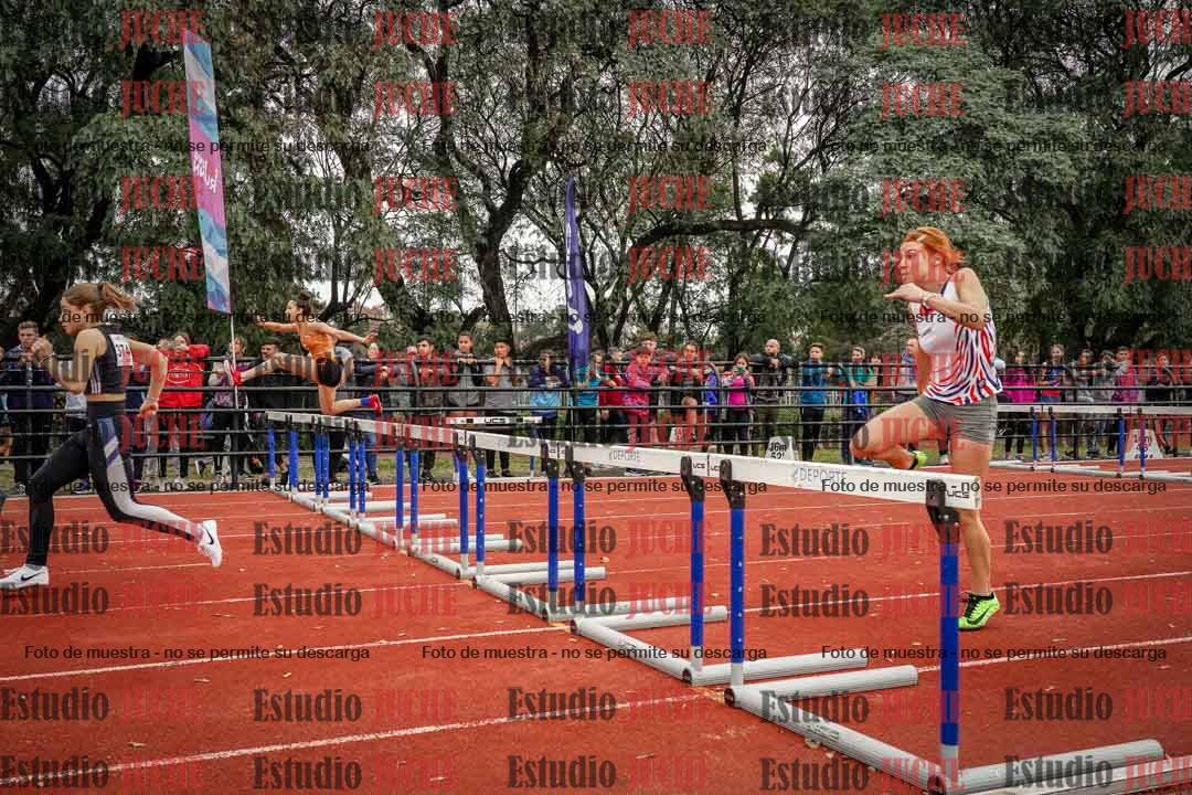 Fotos de los 100 m con vallas de mujeres