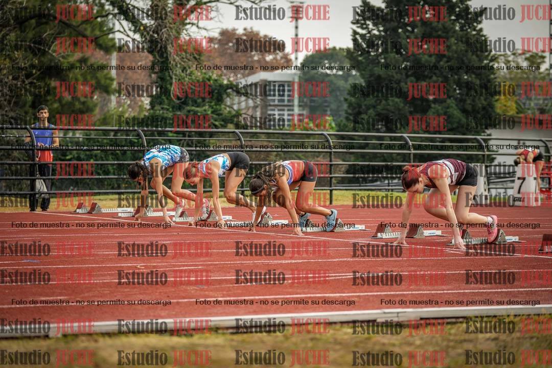 Fotos de los 100 m con vallas de mujeres