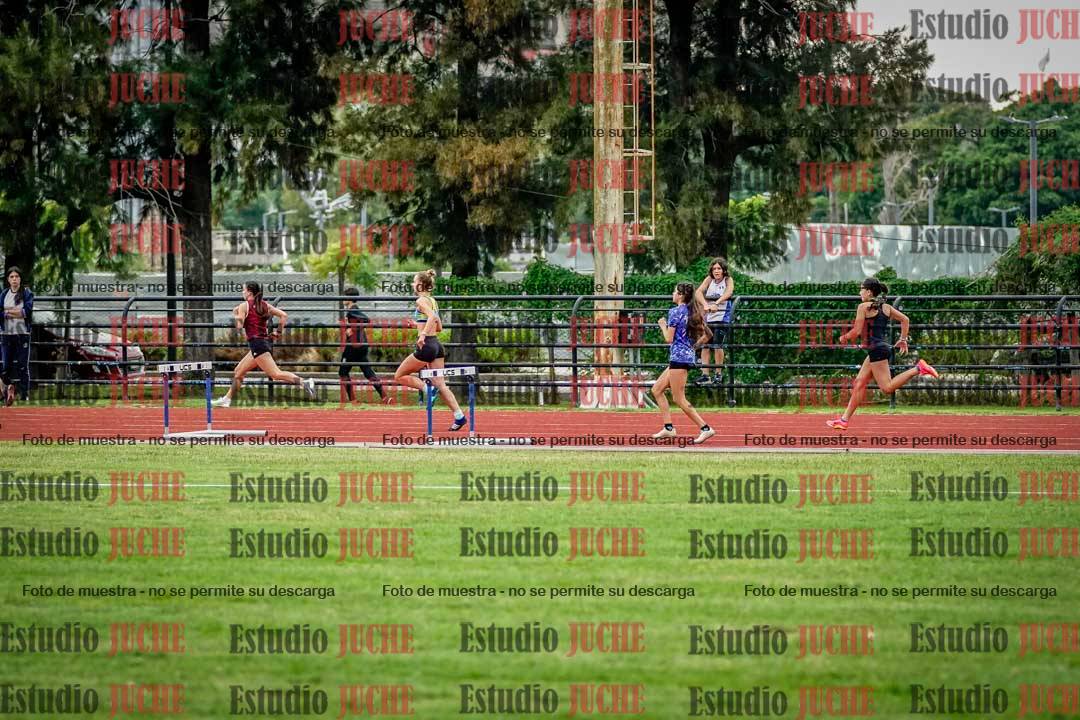 Fotos de los 295 m con vallas de mujeres