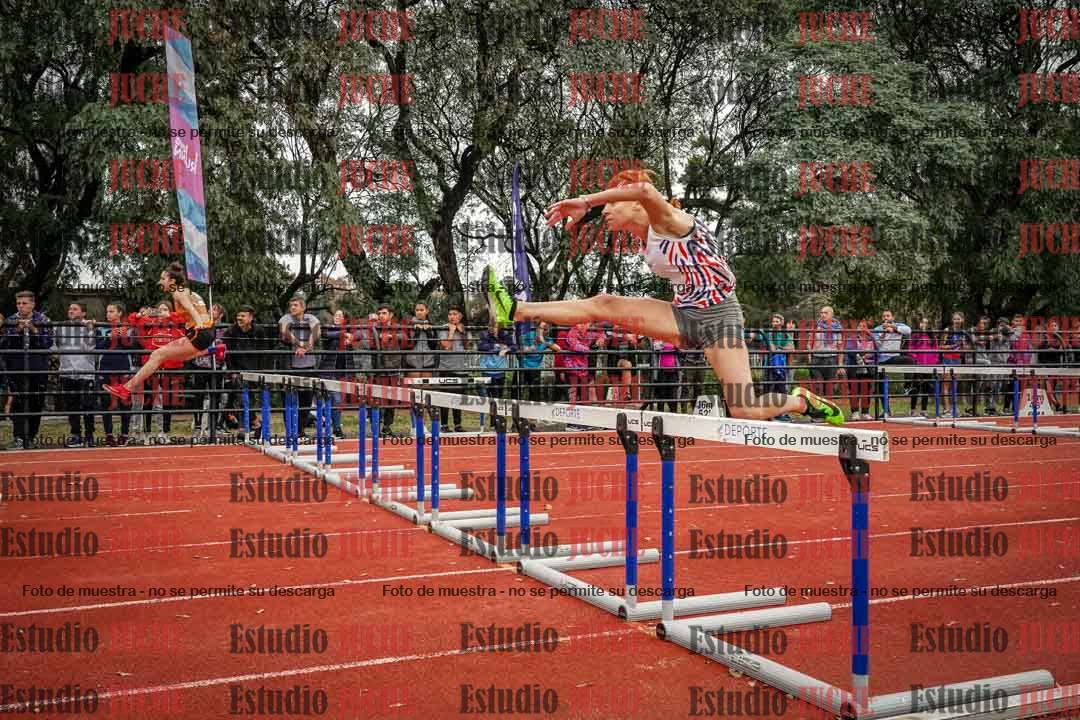 Fotos de los 100 m con vallas de mujeres