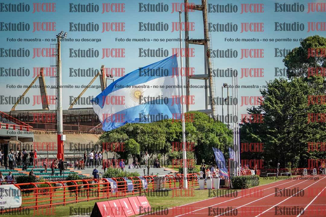 Fotos de algunos extras y podios del día 1
